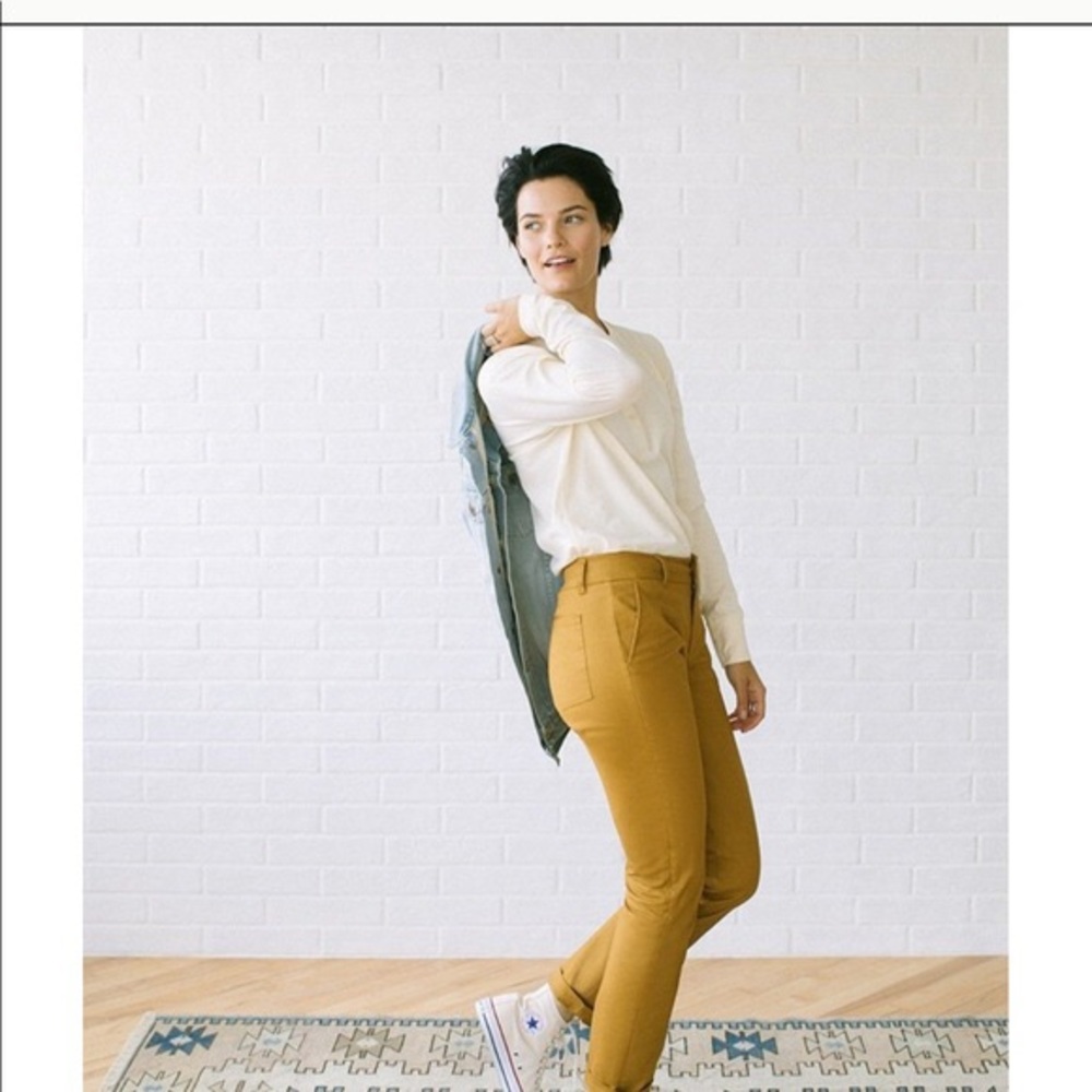 Tradlands Transit Chinos in Ochre